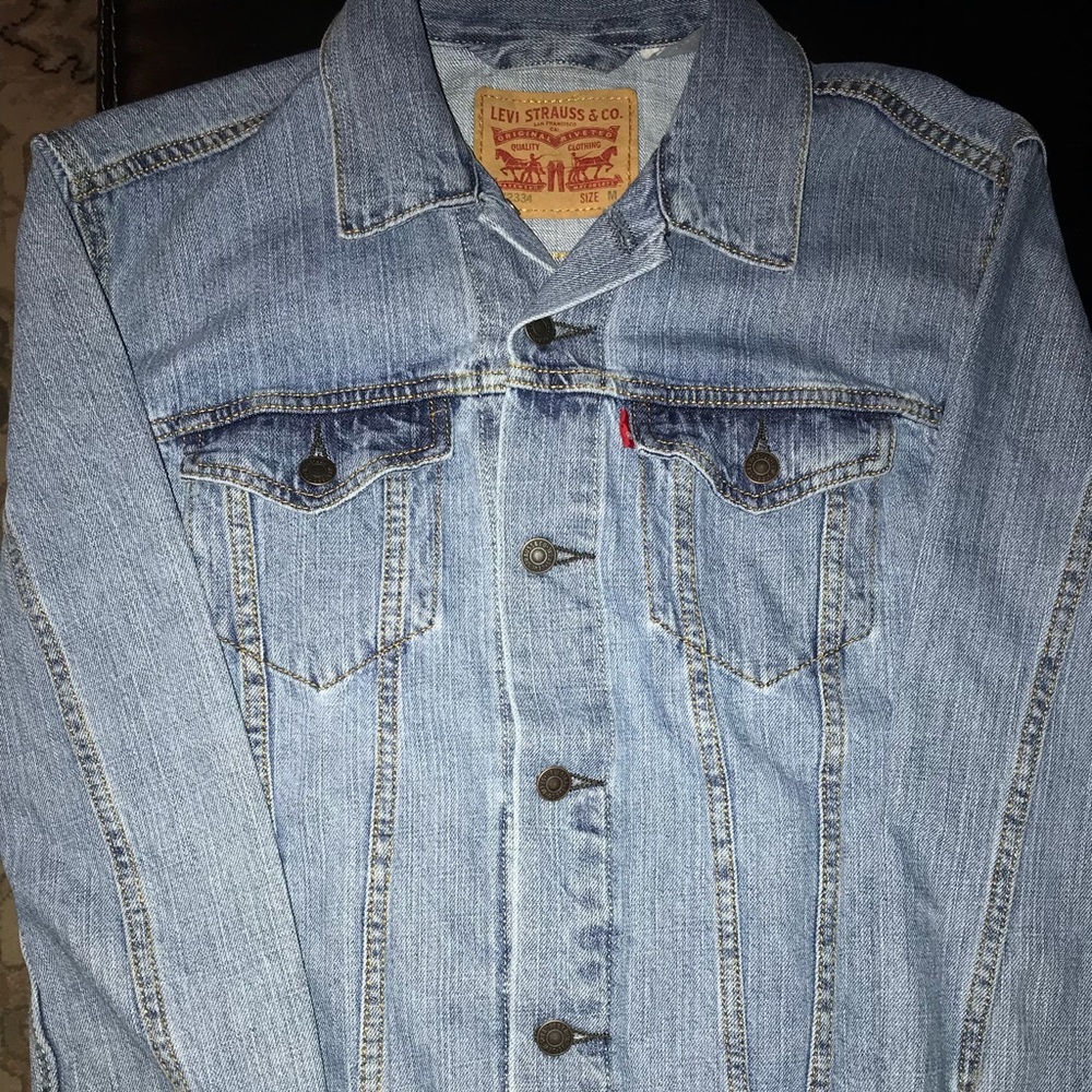 2 Levis Jean Jackets Medium and Large